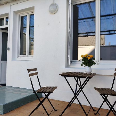 Studio équipé, grande terrasse, à côté de la gare Tours Esterno foto