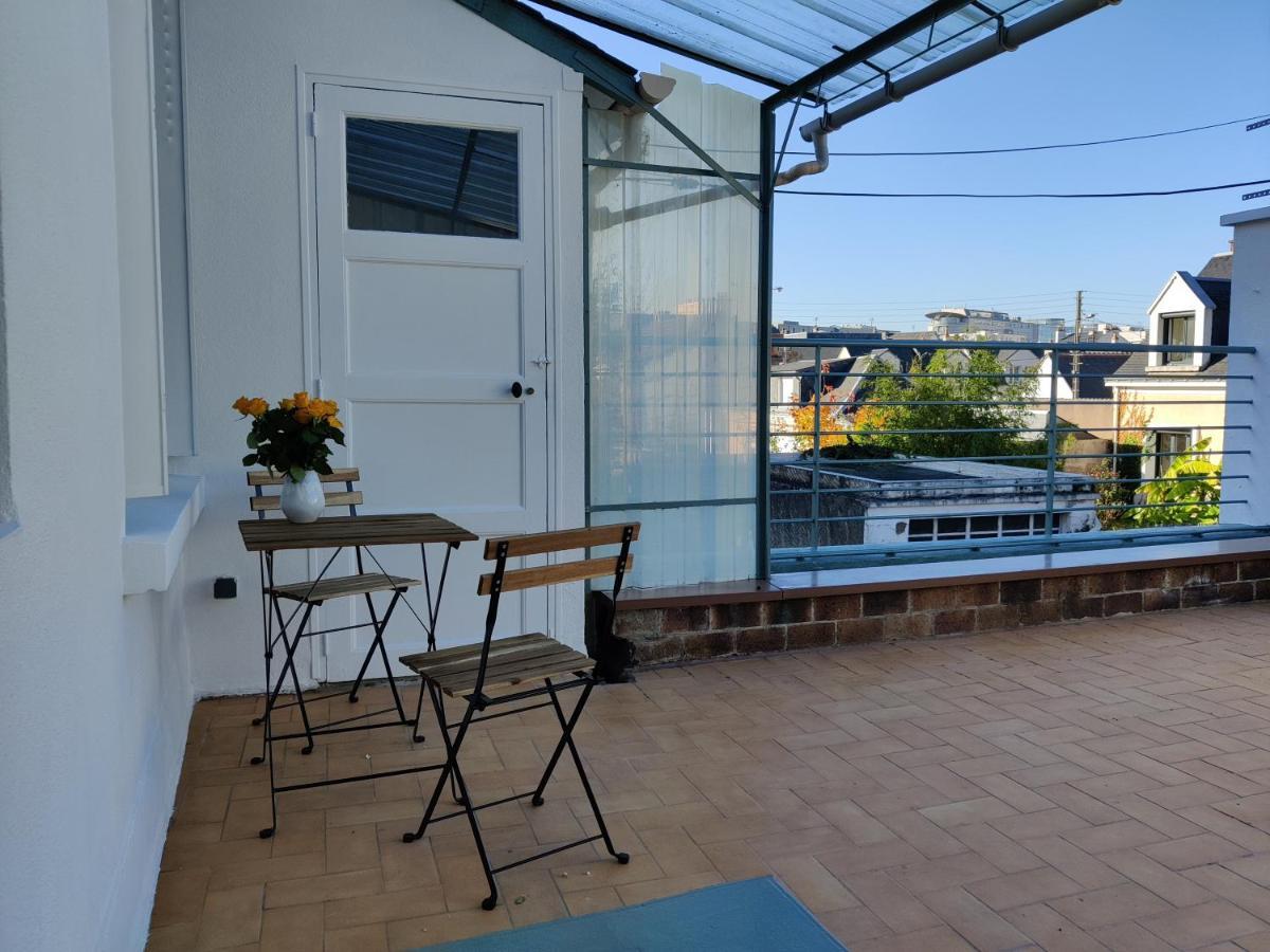 Studio équipé, grande terrasse, à côté de la gare Tours Esterno foto