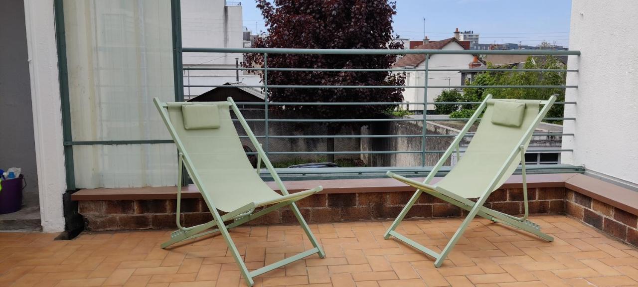 Studio équipé, grande terrasse, à côté de la gare Tours Esterno foto